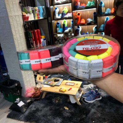 Quấn cán vợt cầu lông 340k /1 hộp 60 cái